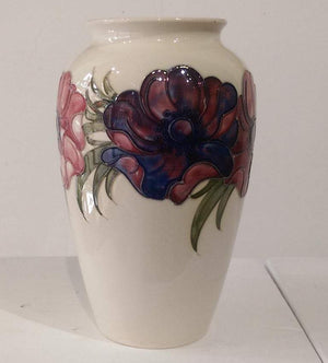 England Vintage Large Moorcroft Pottery Luscious Anemone Flowers Vase Estate