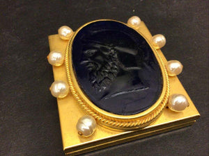 Vintage Designer Signed Linda Levinson Roman Coin Glass Medallion Golden Compact