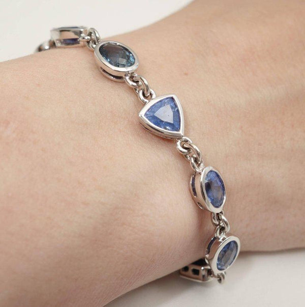 17.35 Carat Blue Sapphire Gold Statement Bracelet