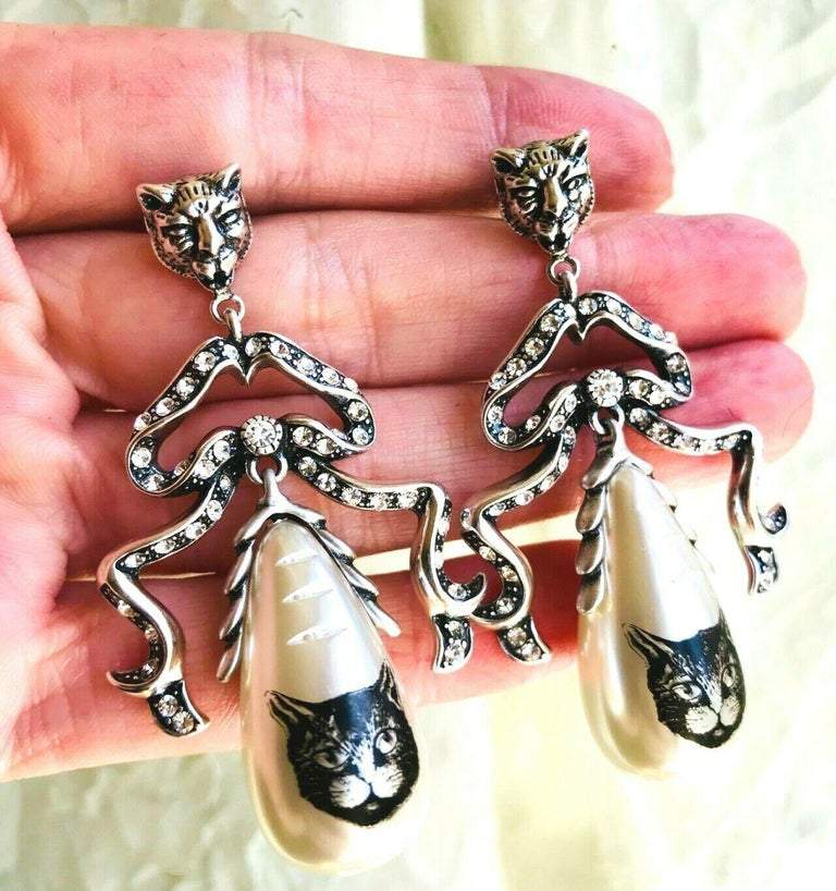 Gucci Signed Cat Panther Head Faux Pearl Bow Runway Drop Earrings Esta -  Coach Luxury