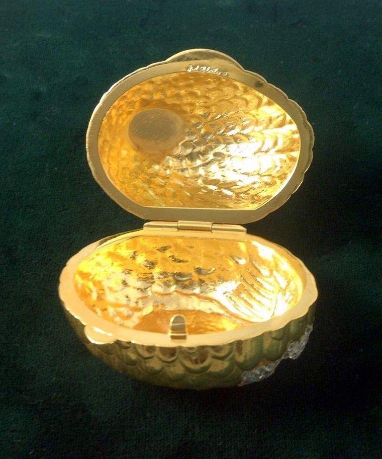 Judith Leiber Lipstick Pill Box - Gold Cosmetic Bags, Accessories -  JUD33403