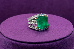 Magnificent 9.81 Carat Emerald and Diamond Gold Ring